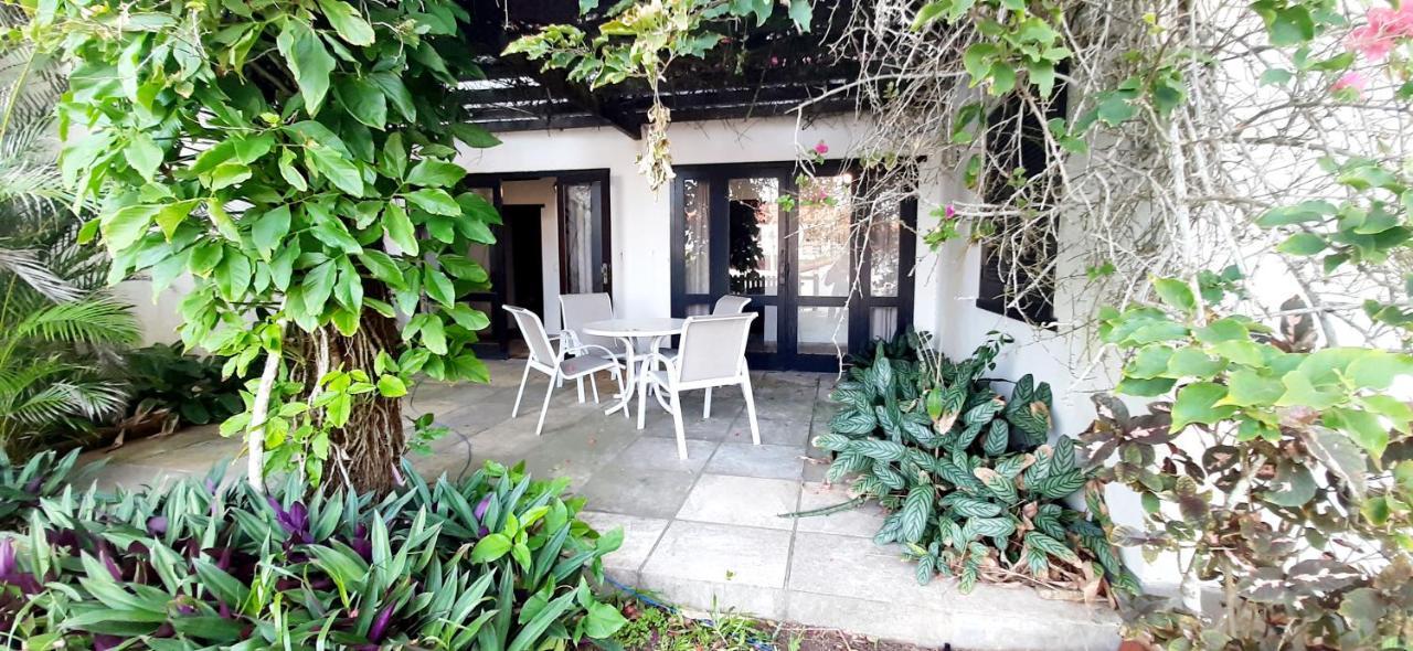 Villa Casarão Pé na Areia Peró Cabo Frío Exterior foto
